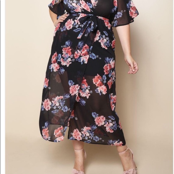 Plus size dress - Picture 2 of 2